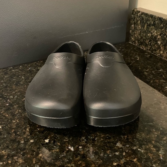 TREDSAFE Food Service Slip Proof Work Compliant Slip On Shoes Women's Size 9 - Picture 2 of 6